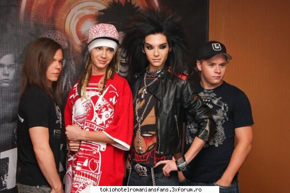fara hotel e cea mai tare lora intradivar uneste oameni,dar in cazul cu tokio hotel asta e mult mai